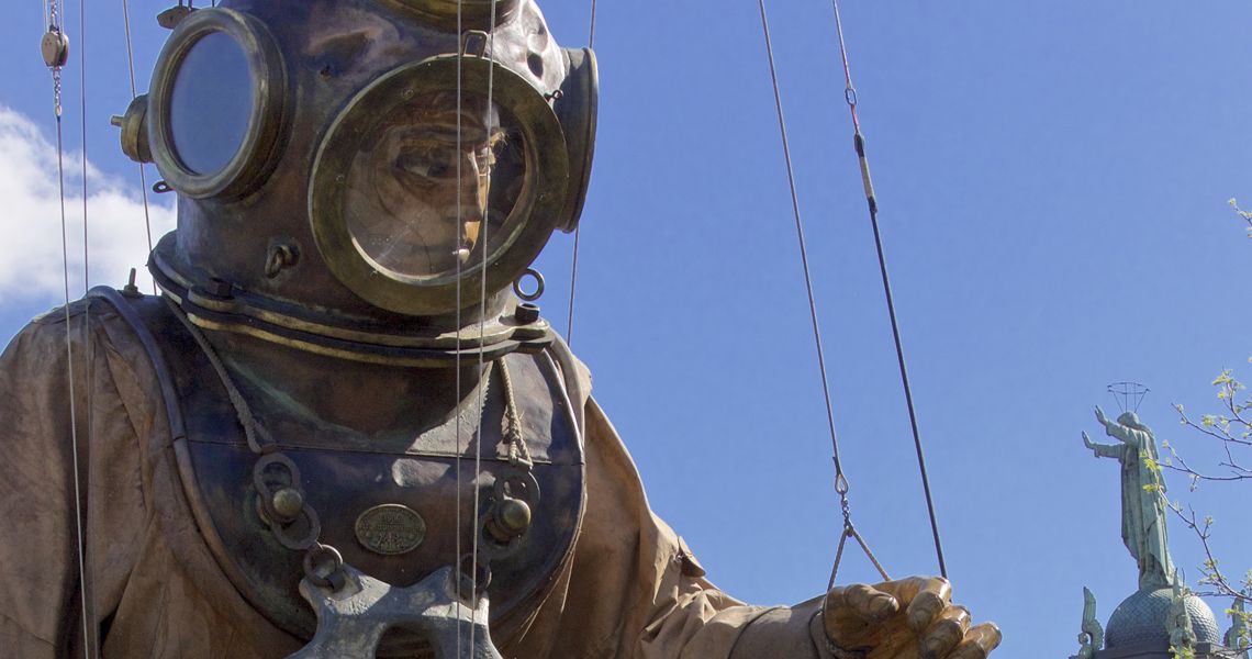 Diver © Royal de Luxe _ Artcompress _ Pascal Victor - HARRY! by WestCord